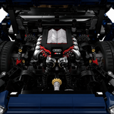 Gros plan moteur V8 biturbo Audi RS 6 Avant set de construction CaDA 4663 pièces