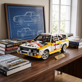 Audi Sport Quattro S1 Group B en briques 1:8 – vue principale de la légende du rallye sur fond épuré