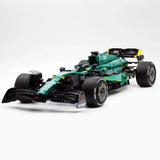 Aston Martin F1 AMR25 en briques 1:8 – gros plan sur les suspensions avant push-rod