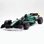 Aston Martin F1 AMR25 en briques 1:8 – gros plan sur les suspensions avant push-rod