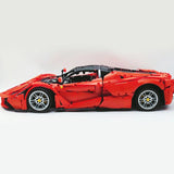 Ferrari LaFerrari en briques 1:8 détail moteur V12 hybride