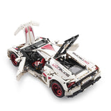 Maquette Lamborghini Huracán en briques 1:8 - Détails moteur | TrackBricks