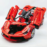 Ferrari LaFerrari en briques 1:8 vue trois-quarts - Maquette premium