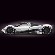Devel Sixteen V16 en briques 1:8 – vue de profil avec lignes agressives et jantes sport