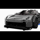 Modèle voiture hypercar en briques vue avant avec finitions détaillées et style agressif.