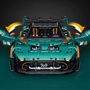 Aston Martin Vulcan en briques 1:8 – gros plan sur le moteur V12 turbo détaillé